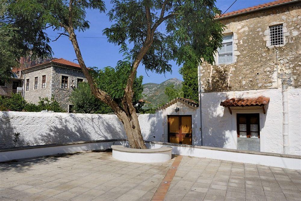 Byzantinon Hotel Leonídion Esterno foto