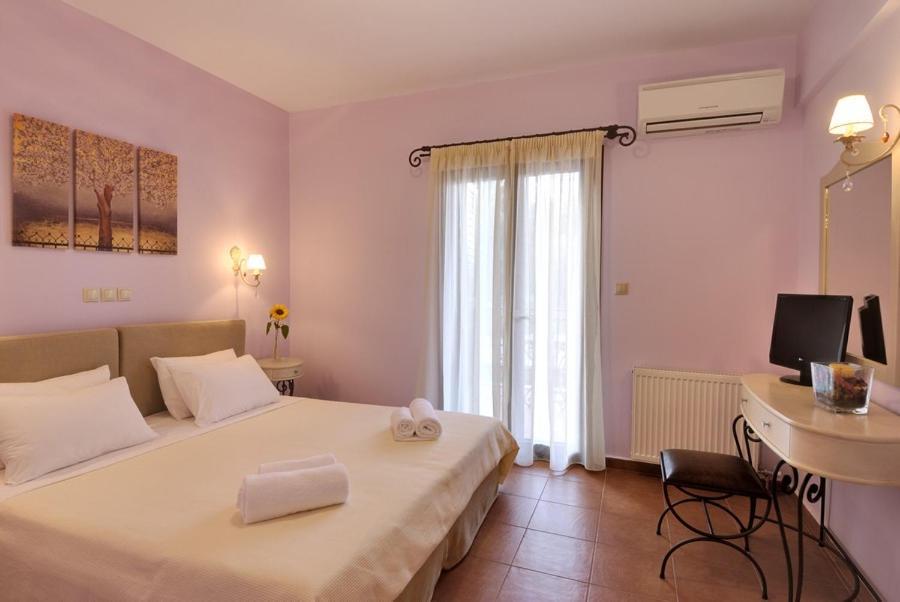 Byzantinon Hotel Leonídion Esterno foto