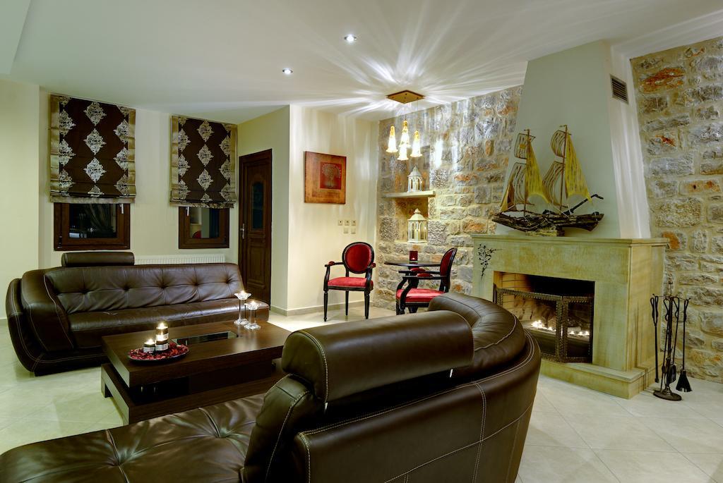 Byzantinon Hotel Leonídion Esterno foto