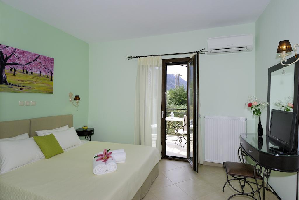 Byzantinon Hotel Leonídion Esterno foto
