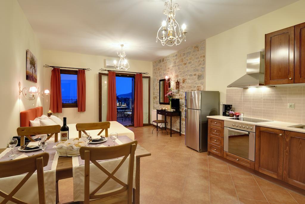 Byzantinon Hotel Leonídion Esterno foto